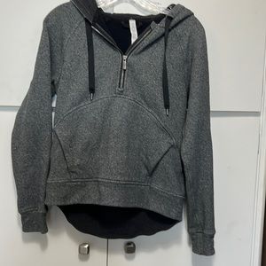 EUC Lululemon 1/4 zip hoodie